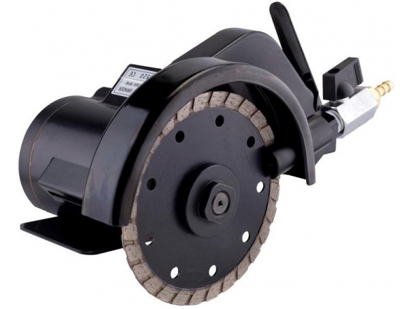 Pneumatic disc cutter with water feed Pneumatic disc cutter with water feed