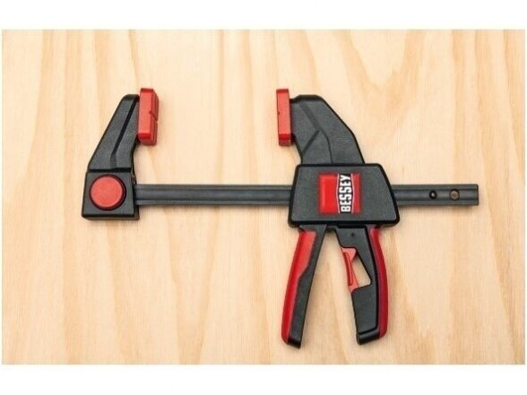 Bessey зажим EZXL90-9 для работы одной рукой, макс. длина зажима 900 мм, глубина глотки 90 мм 4 Bessey зажим EZXL90-9 для работы одной рукой, макс. длина зажима 900 мм, глубина глотки 90 мм 4
