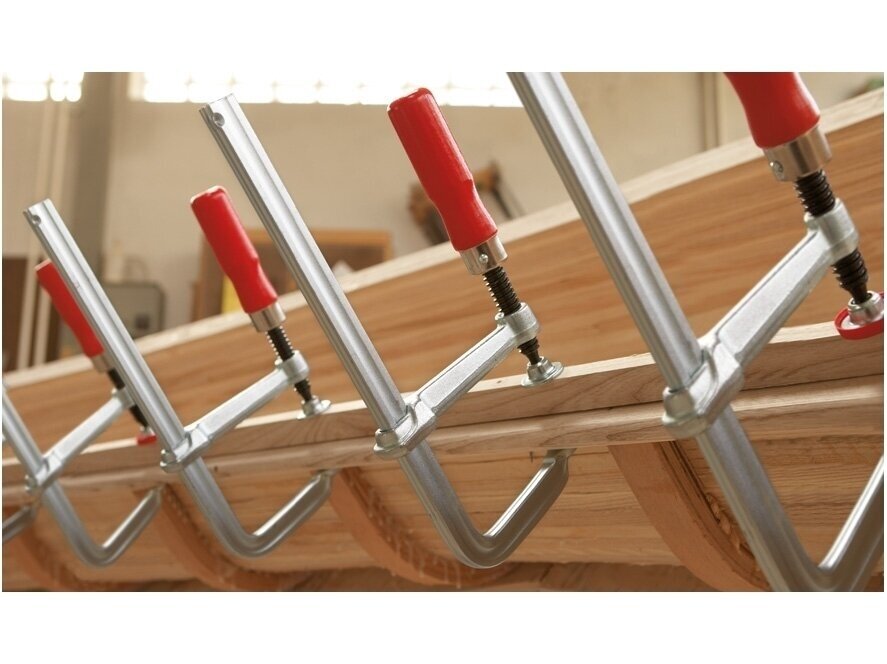 Зажим Bessey ClassiX GS12 из цельного металлического профиля с деревянной ручкой, макс. длина зажима 120 мм 4 Зажим Bessey ClassiX GS12 из цельного металлического профиля с деревянной ручкой, макс. длина зажима 120 мм 4