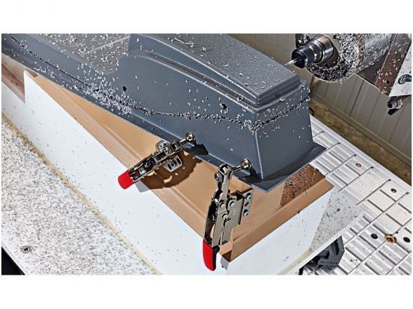 Горизонтальный зажим с вертикальным основанием Bessey STC-HV 1
