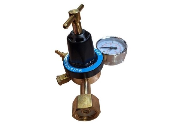 JASIC oxygen (O₂) regulator with G3/4 cylinder thread 2