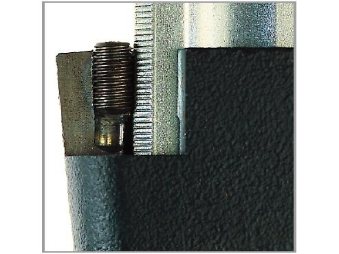 Скоба из чугуна Bessey TG100S14 с деревянной ручкой, макс. длина сжатия 1000 мм, глубина горла 140 мм 2