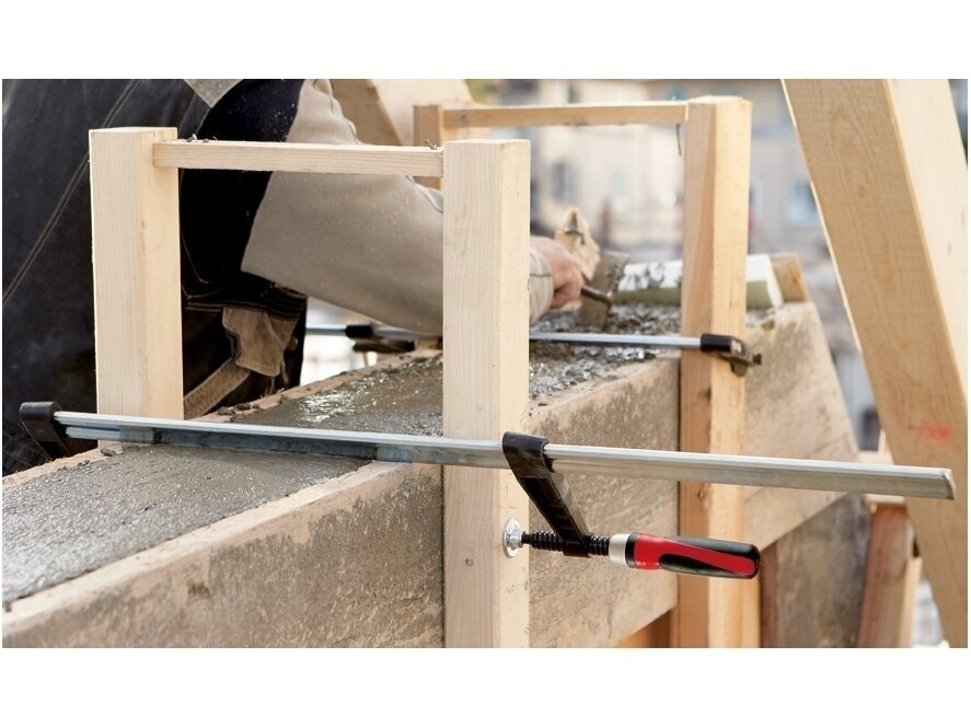 Струбцина из чугуна Bessey TGK125-2K с пластиковой ручкой, макс. длина зажима 1250 мм 2 Струбцина из чугуна Bessey TGK125-2K с пластиковой ручкой, макс. длина зажима 1250 мм 2