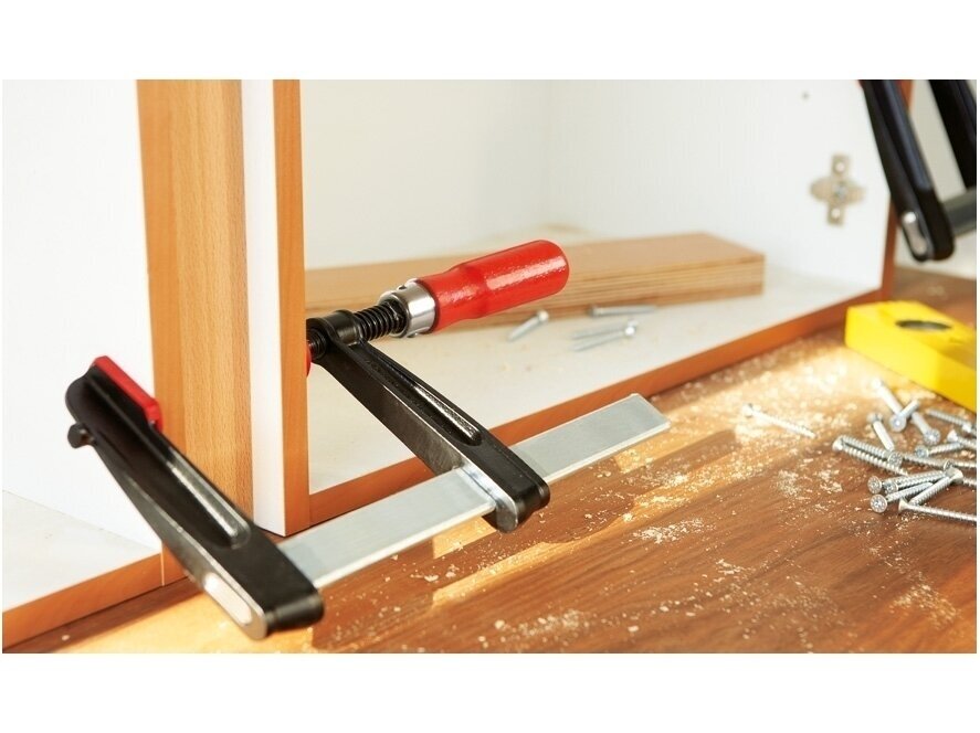 Bessey TGRC60S12 Cast Iron Clamp with Wooden Handle, Max. Clamping Length 600 mm, Throat Depth 120 mm 2 Bessey TGRC60S12 Cast Iron Clamp with Wooden Handle, Max. Clamping Length 600 mm, Throat Depth 120 mm 2
