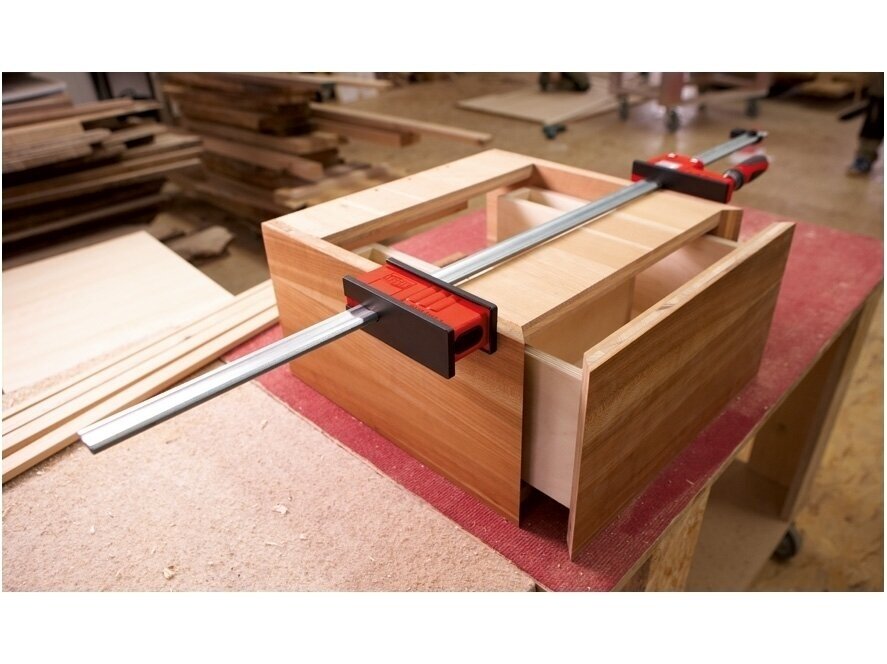 Korpusinis spaustuvas Bessey REVO KRV200-2K, spaudimo plotis 2000 mm 3 Korpusinis spaustuvas Bessey REVO KRV200-2K, spaudimo plotis 2000 mm 3