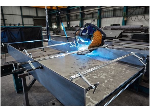 Струбцины Bessey, адаптируемые к различным формам SLV100M, максимальная длина 340-1250 мм 4 Струбцины Bessey, адаптируемые к различным формам SLV100M, максимальная длина 340-1250 мм 4