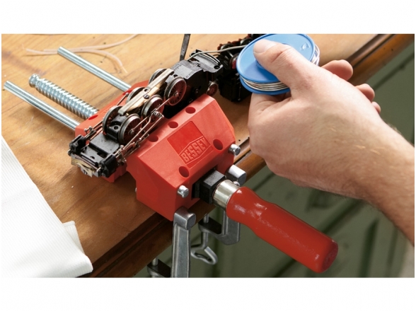 Bessey S10-ST Screw Clamp 4 Bessey S10-ST Screw Clamp 4