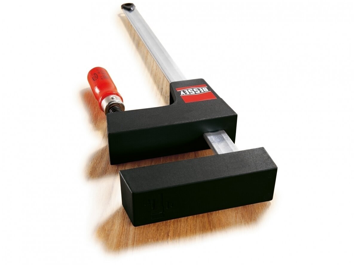 Универсальный зажим Bessey UK30, длина сжатия 300 мм 1 Универсальный зажим Bessey UK30, длина сжатия 300 мм 1